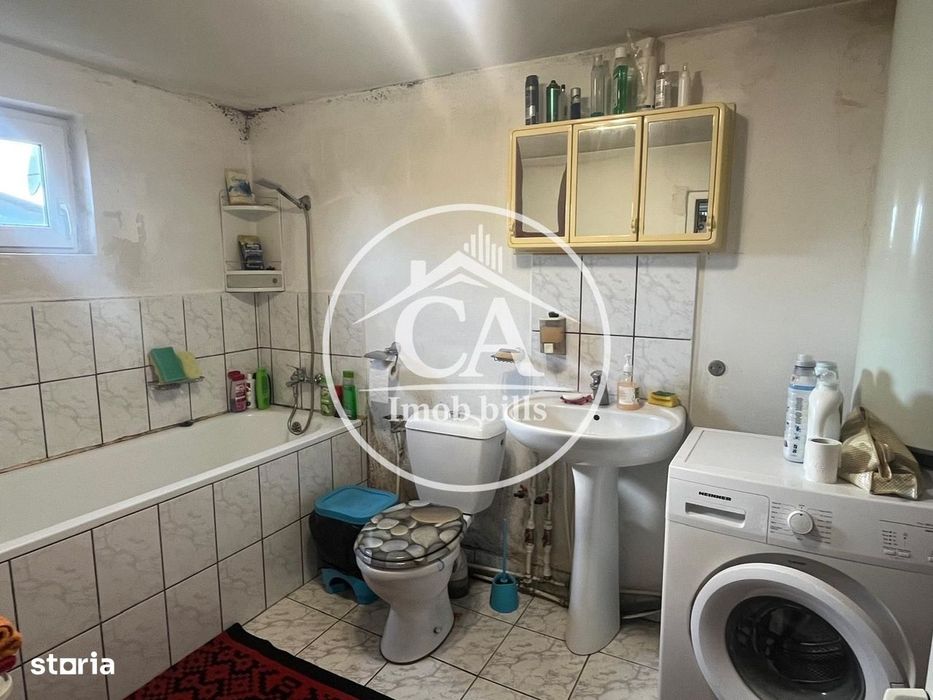 Casă de vânzare cu 5 camere în Cihei, Bihor