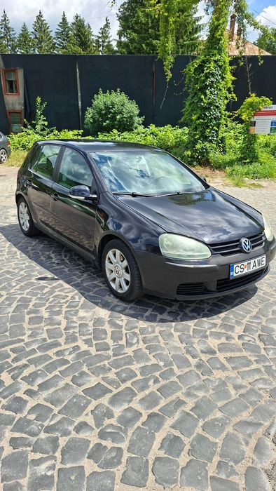 VOLKSWAGEN Golf 2004