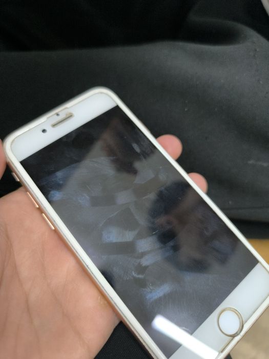 iPhone 8 сколько Гб не знаю