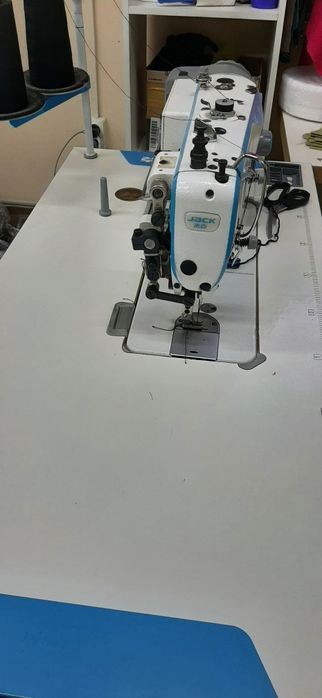 Продам швейную машинку шагайка