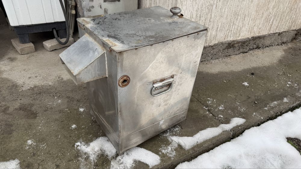 Дым аппарат . Тяжелый дым ( с льдом ) сухой лед