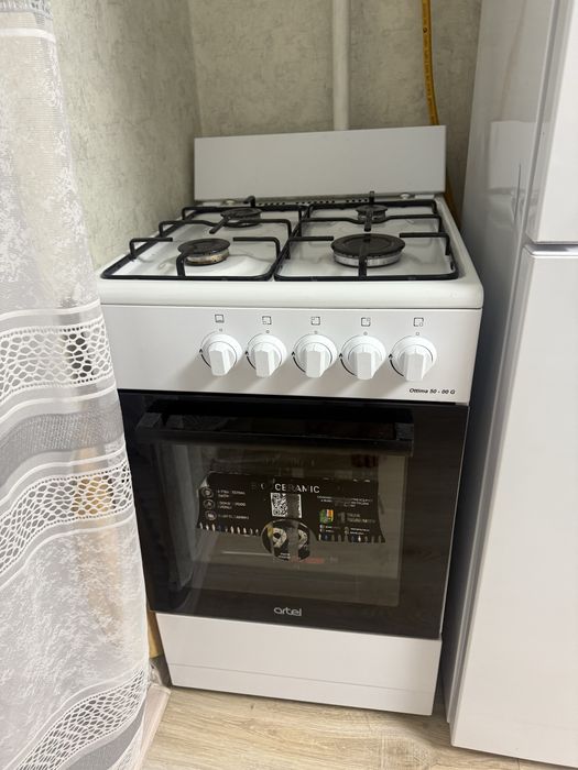 Продам газовую плиту