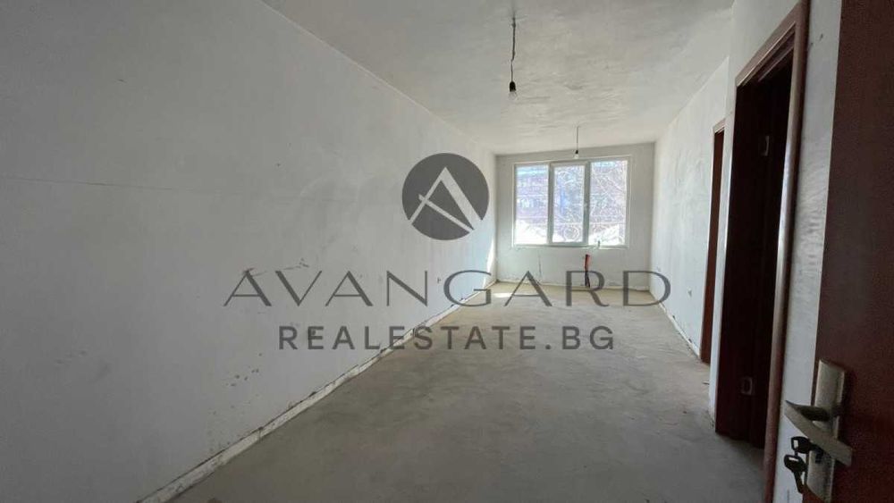 оф.22372 Двустаен с Гараж Новотела