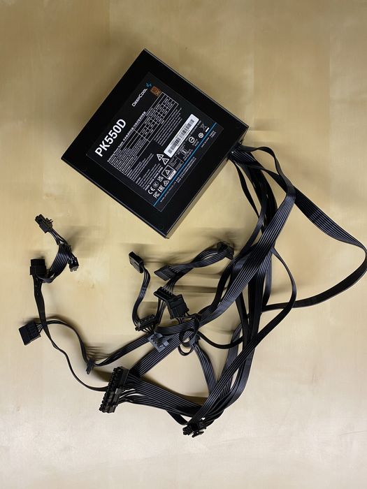 Компютърна кутия със захранване  Deepcool