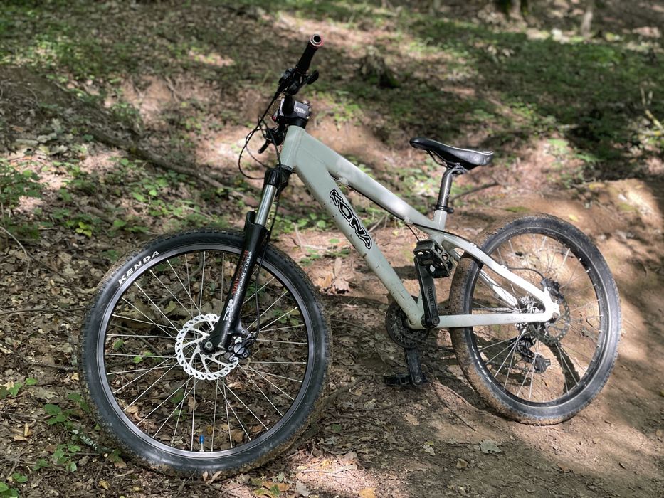 Bicicleta kona stinky