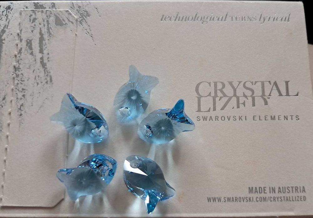 Swarovski Elements кристални рибки висулки и мъниста аквамарин