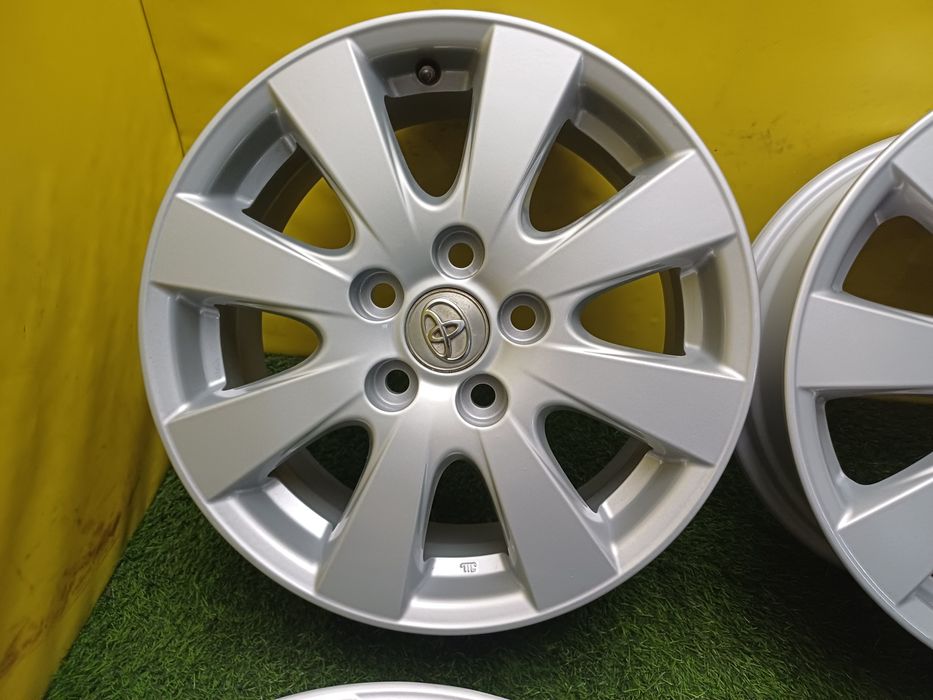 Диски R16 5×114.3 на Toyota.