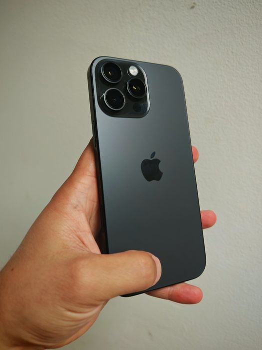iPhone 16 Pro Max  Black Titanium / Гаранция!