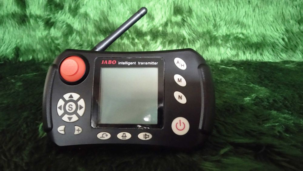 Лодка за захранка с GPS,компас.автопилот,Li батерия 3,7V 20A