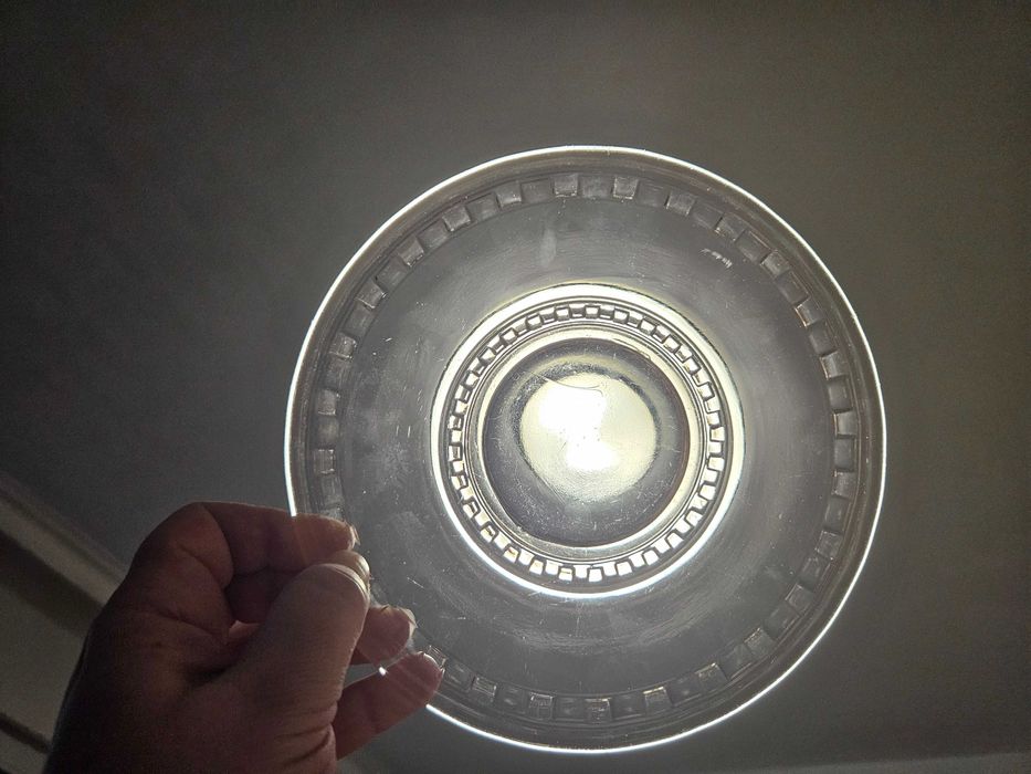 Ретро съдове от цветно стъкло за допълване на сервизи