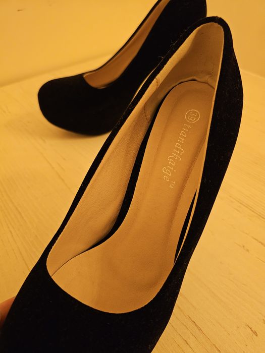 Туфли женские на высоком каблуке НОВЫЕ