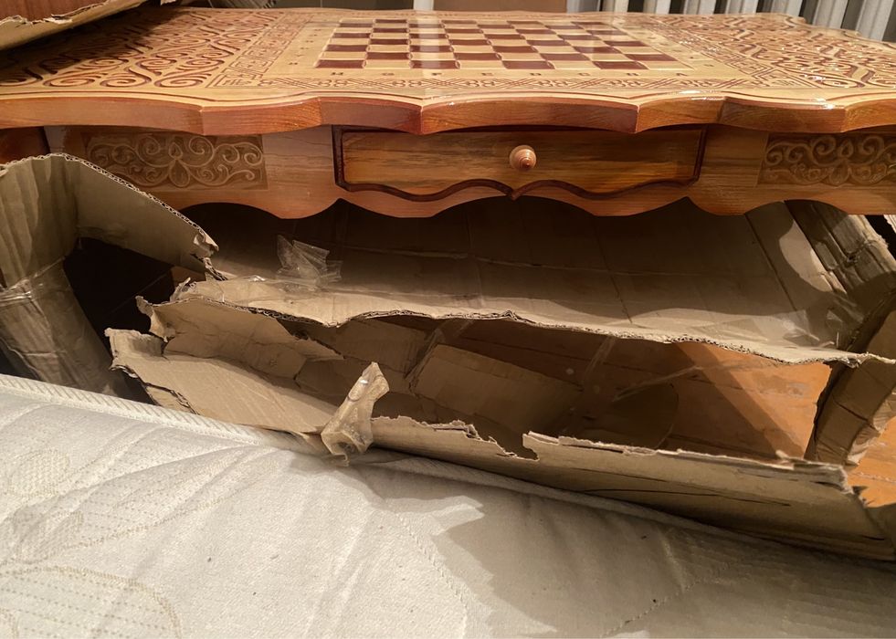 Продам НОВЫЙ шахматный стол