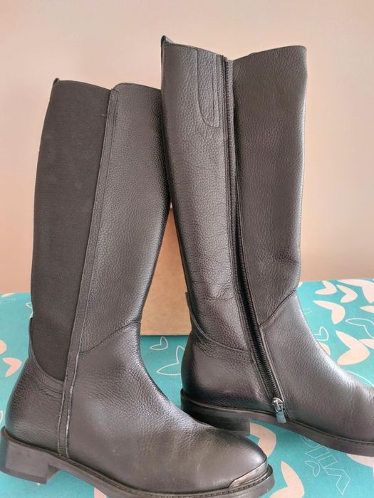 Продавам черни зимни ботуши