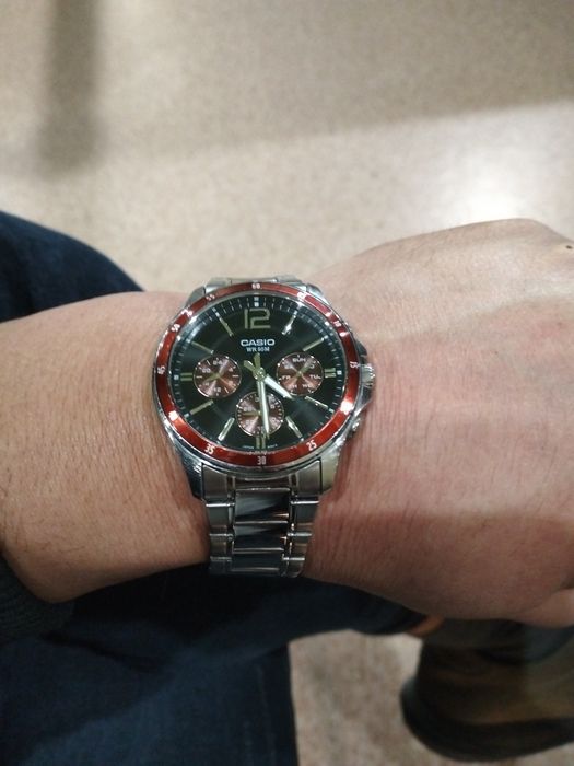 Наручные часы Casio