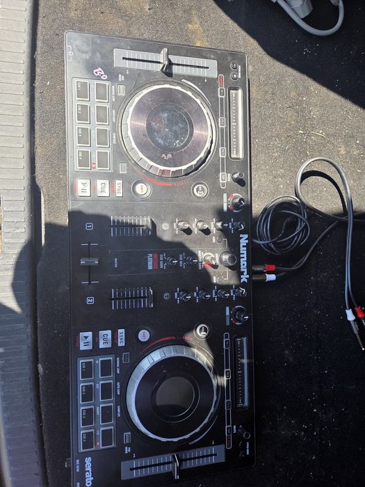 Numark mixtrack Platinum
