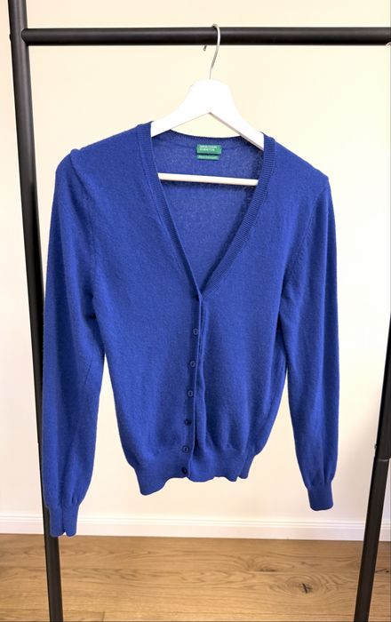 Benetton жилетка 100% фина вълна