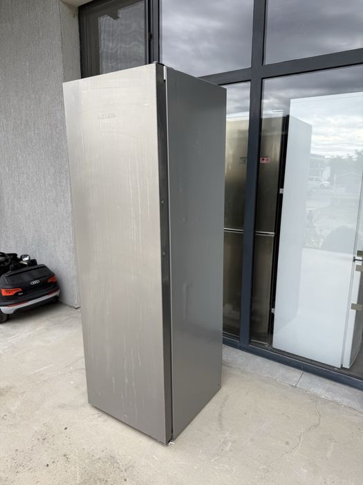 Хладилник Охладител  Миеле 185см