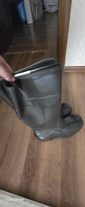 Резиновые сапоги новые