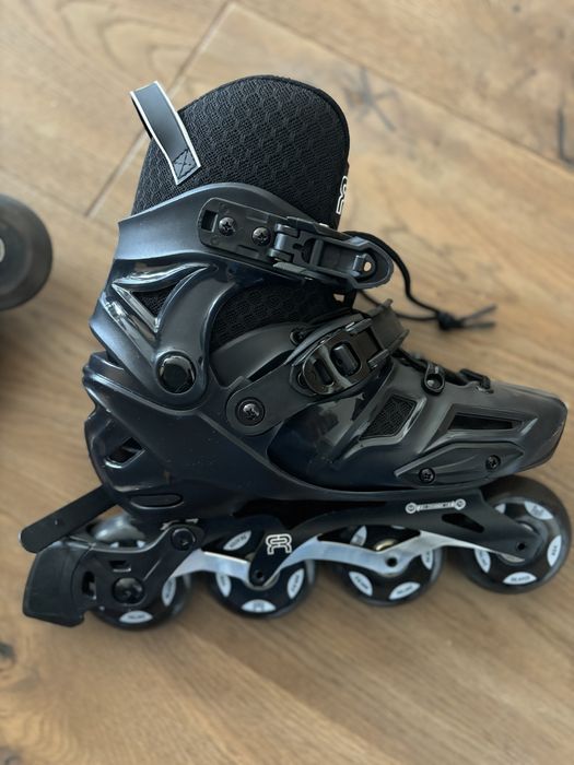 Role copii FR AXS Black 33–36, aproape noi + protecții