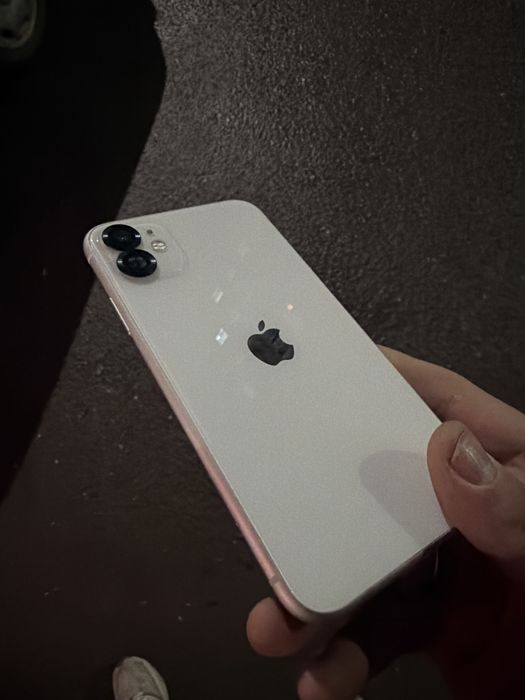 Айфон 11 белый 64гб