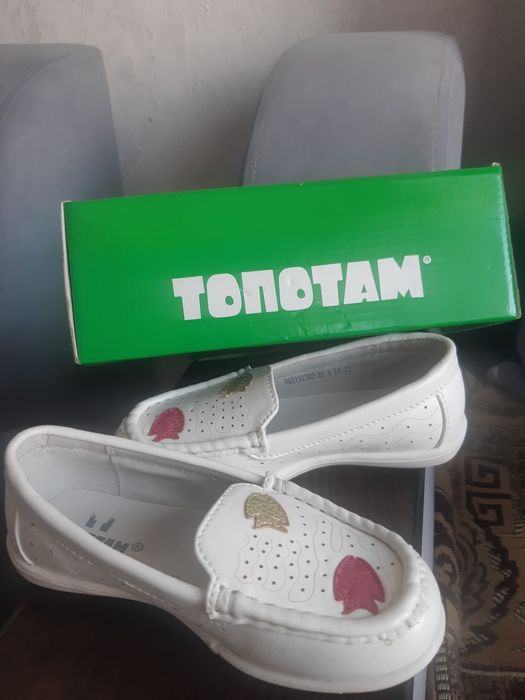 Продам обувь детскую