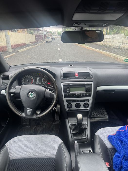 Vand skoda octavia 2 VRS motor 2,0 tdi 170 de cai pret 3300 euro