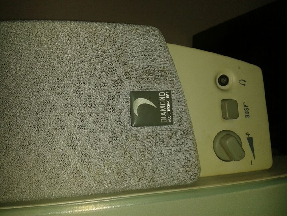 Продавам монитор