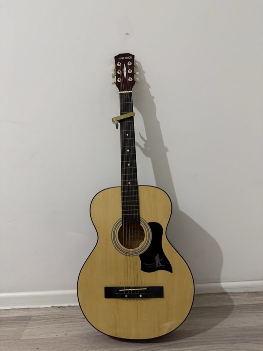 Гитара сатылады бу ватсапка жазамыз