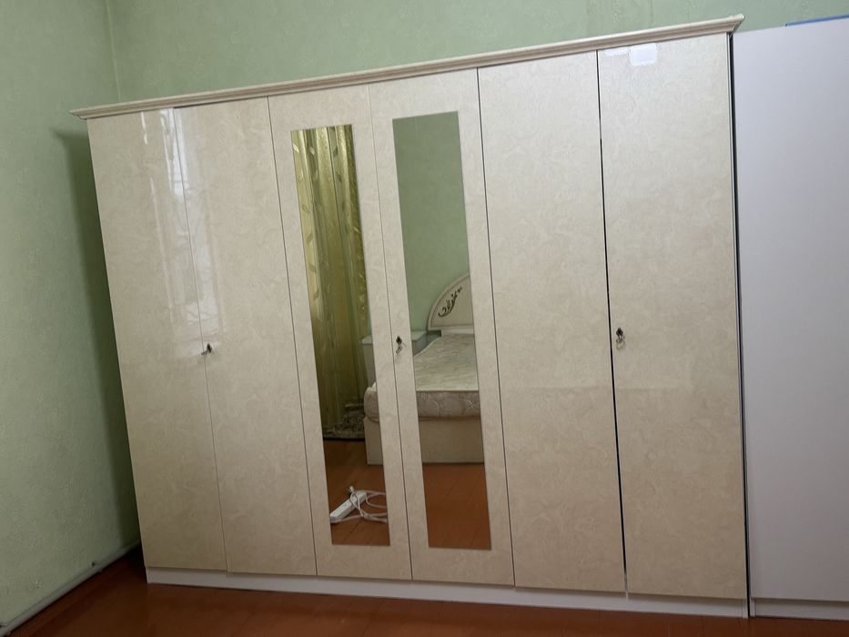 Спальный гарнитур