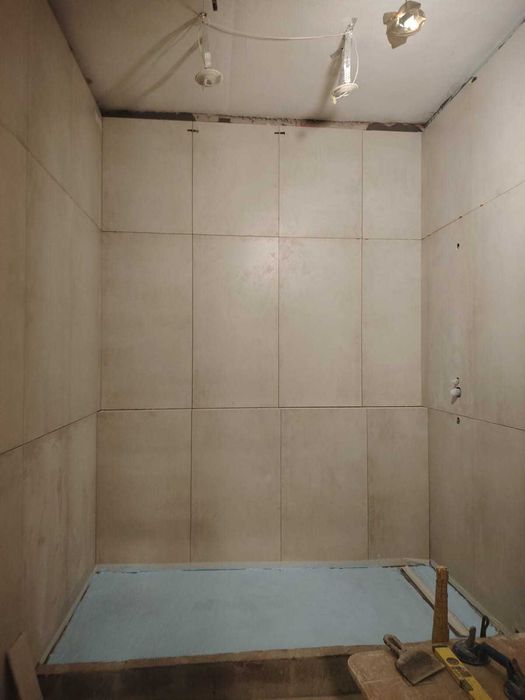 Кафельщик укладка.