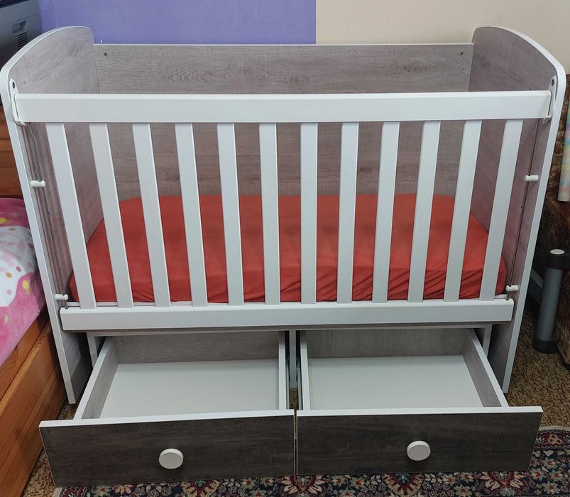 Бебешка кошара с включен матрак, размер 120/70 см