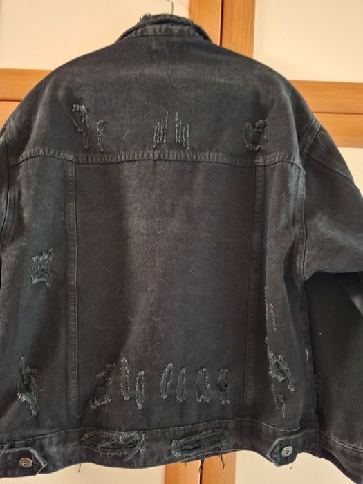 Продавам дамско дънково яке