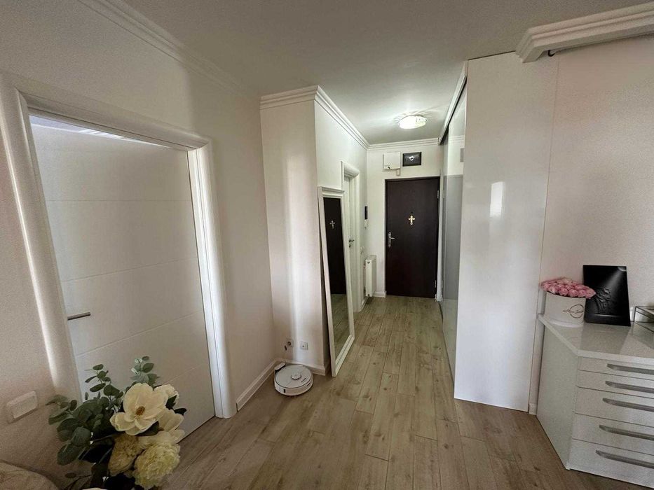 Apartament elegant 2 camere, bloc nou (ARED), etaj 3, complet mobilat si utilat, balcon amenajat, PARCARE PRIVATA inclusa in pret - 159000 Euro