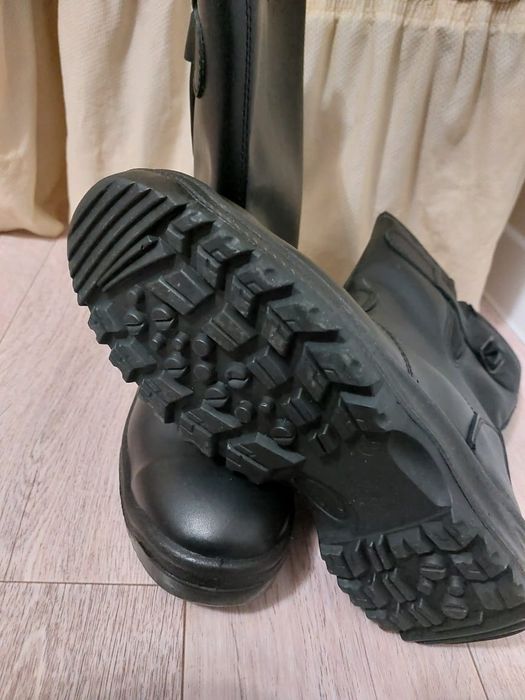 Сатылады етіктер