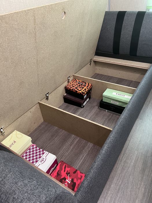 Продам кровать .