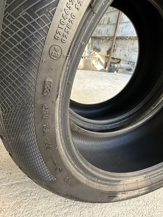 235/50/19 комплект 4 резины