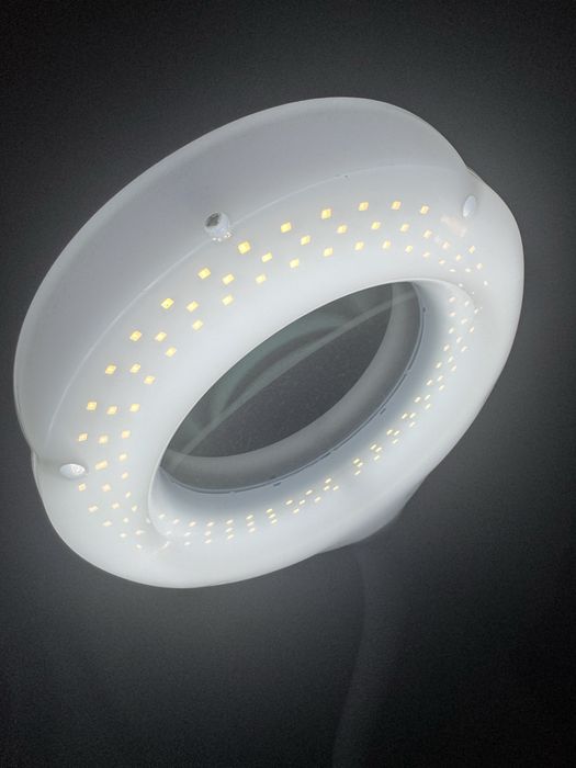 Лампа-лупа косметологическая