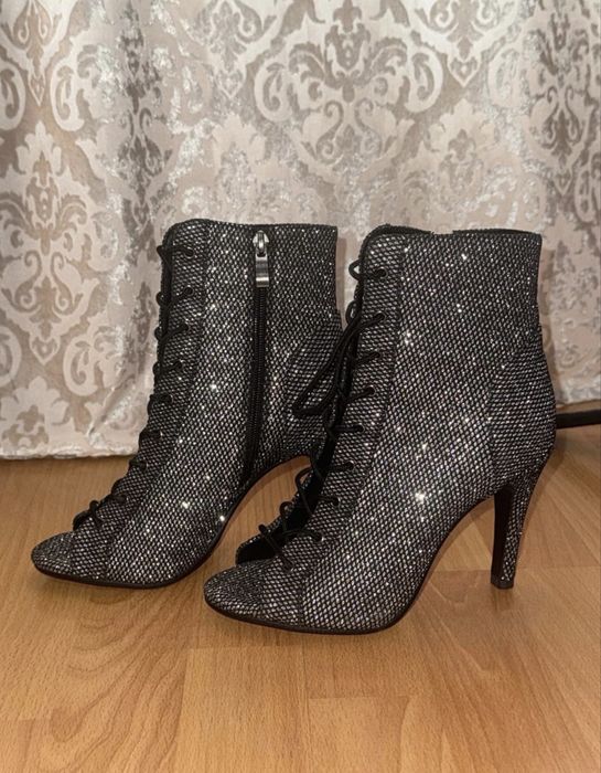 Туфли хилсы от Hot heels 37 размер