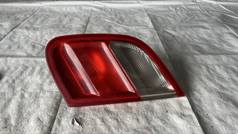 2 броя ляв и 1 брой десен стоп Mercedes CLK 200 (1997-2010)