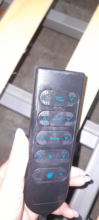 Pat electric cu telecomandă și bara de sustinere
