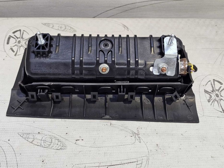 Airbag genunchi Ford Kuga Mk2 / Facelift 2017 2.0 TDCi Cod OEM: CV44-A042A00-BG (5F3)