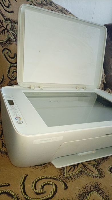 Продам принтер HP 2710
