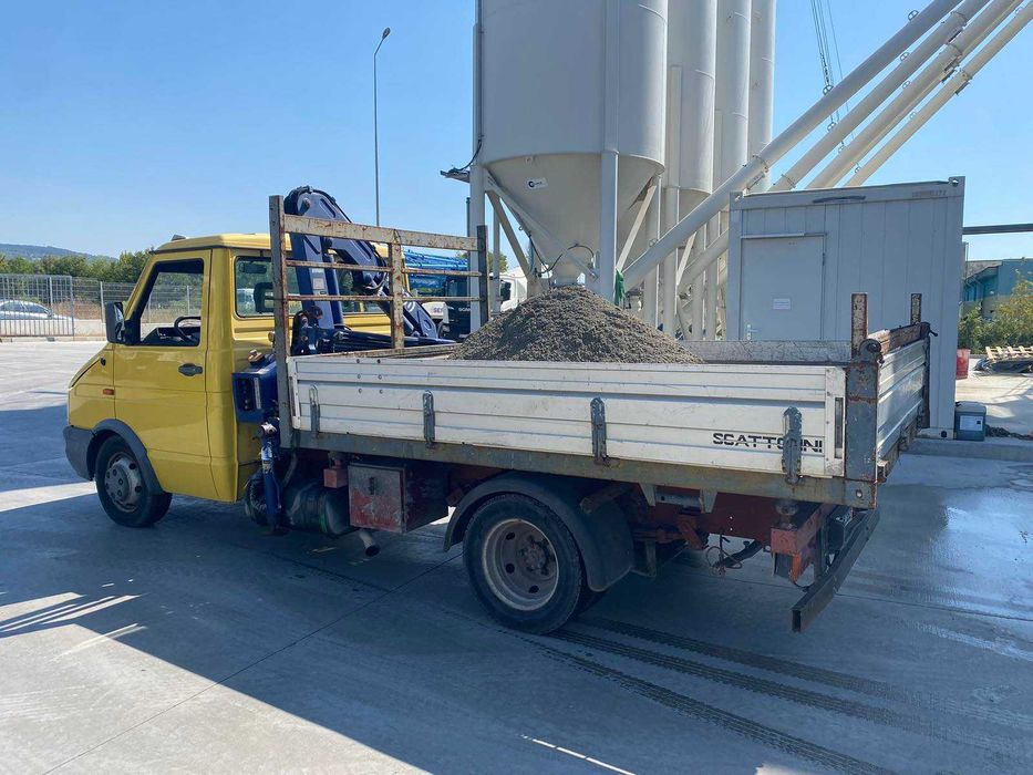 Транспортни услуги самосвал с кран