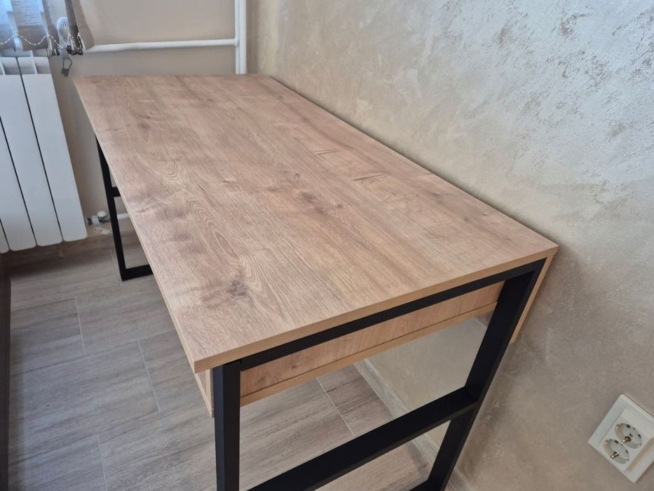 Чисто ново офис бюро Kailua 737