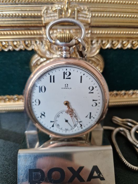 Антикварен колекционерски швейцарски сребърен джобен часовник OMEGA