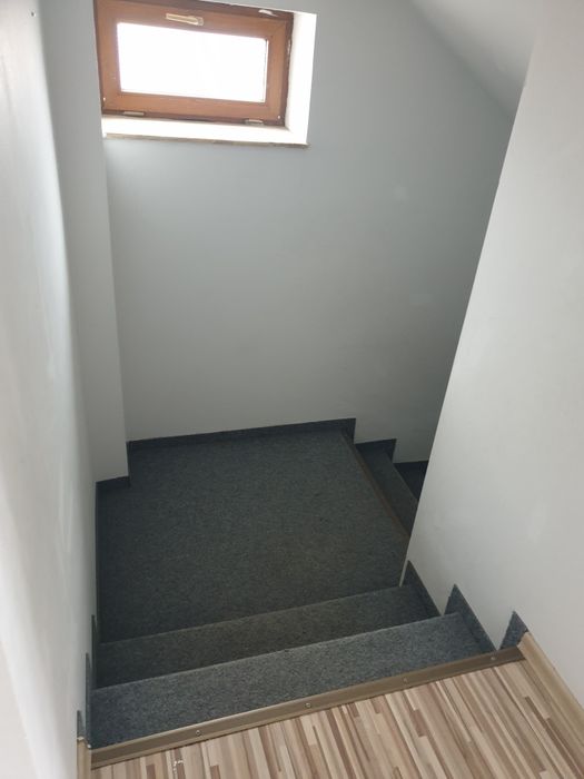 Clădire birouri D-P-3Et zona Trocadero preț  6200 euro