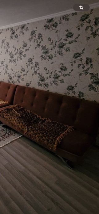 Продам диван середина просела