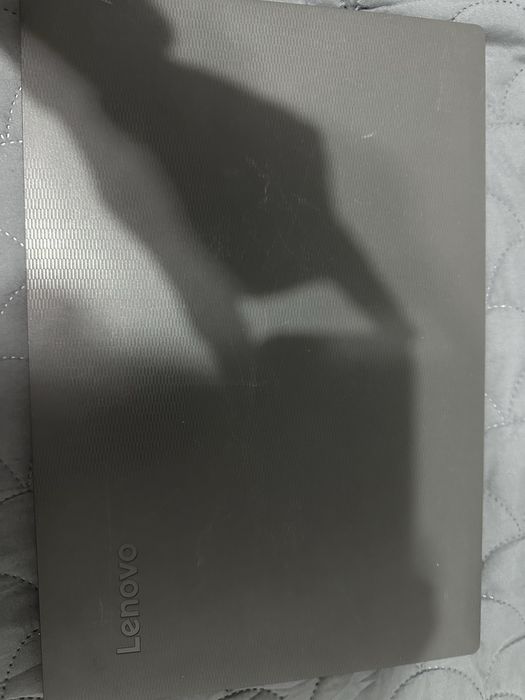 Laptop Lenovo V130-15IGM