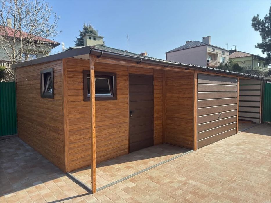 Garaj metalic din panouri sandwich  5 x 3m