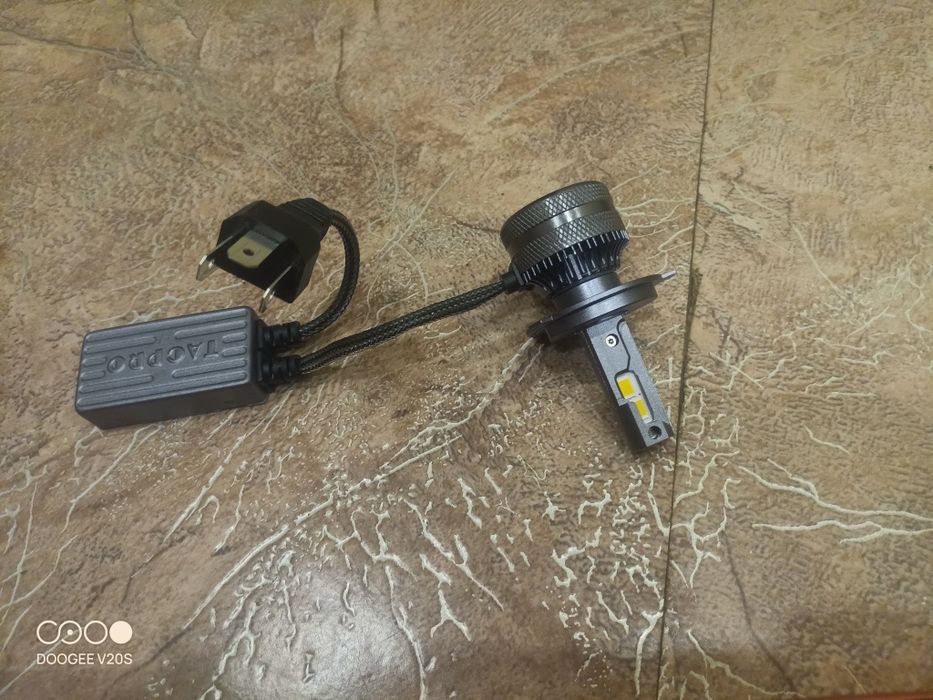 Продам лэд лампы Н4